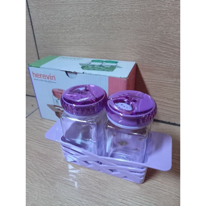 tempat garam dan lada imut