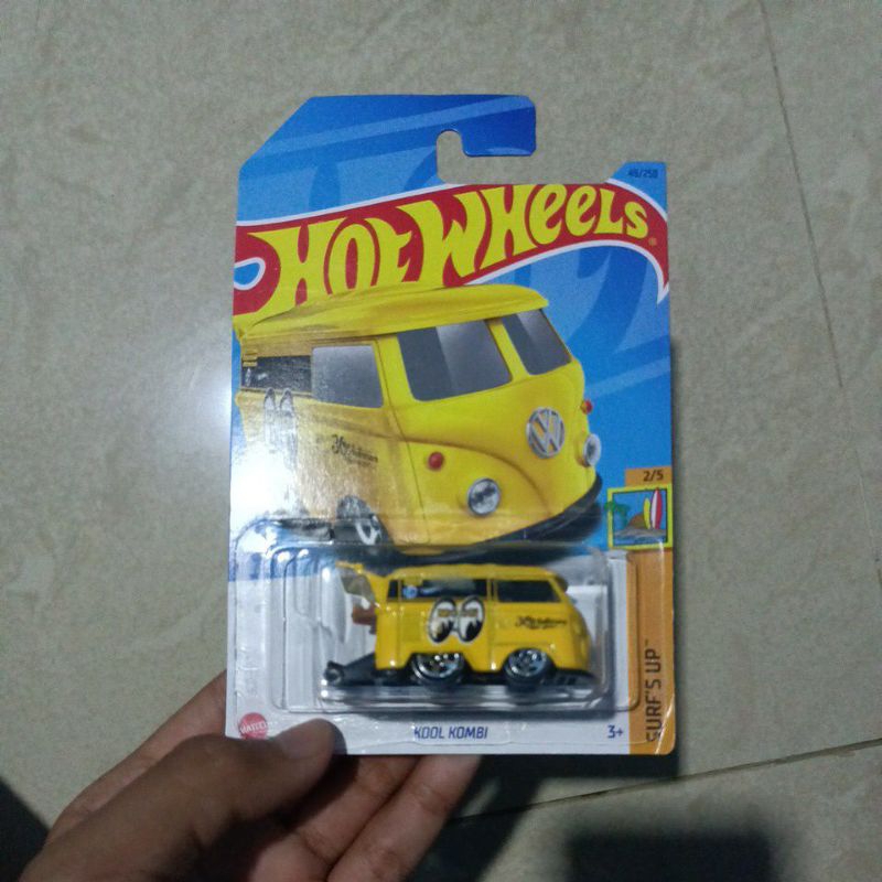 Hotwheels Kool Kombi Mooneyes Kuning