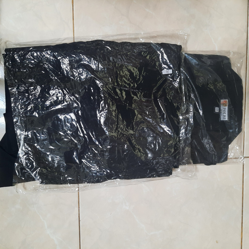 PDL HITAM BRIMOB JATAH (UK baju : 17, UK celana : 38)