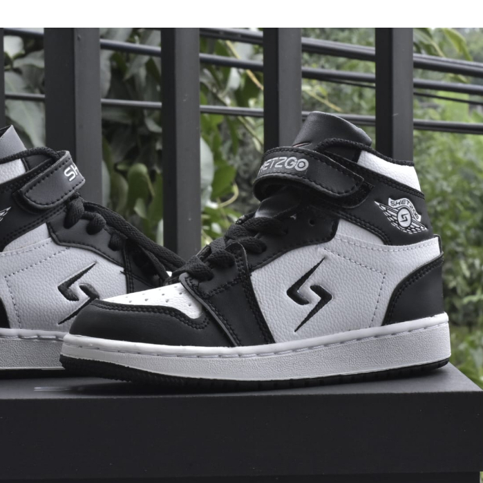 SEPATU SKETZGO JORDAN KIDS SEKOLAH HITAM PUTIH HIGH CASUAL SNEAKERS ANAK COWOK DAN PREMPUAN VELCRO P