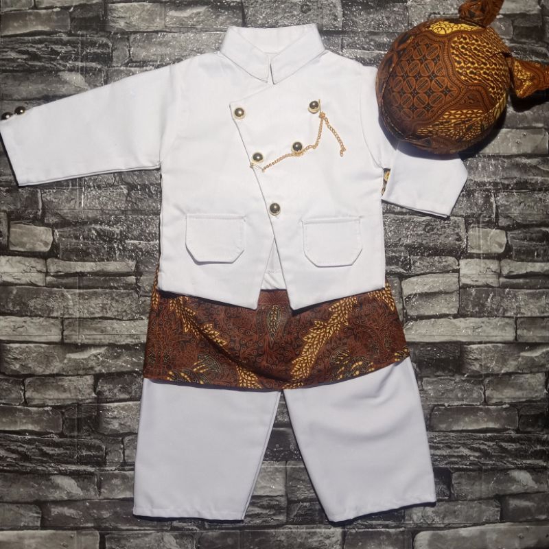 DIJAMIN REALPICT(FREE BLANGKON)BESKAP ANAK DAN BAYI COWOK WARNA PUTIH BESKAP MELAYU ANAK LAKI LAKI B