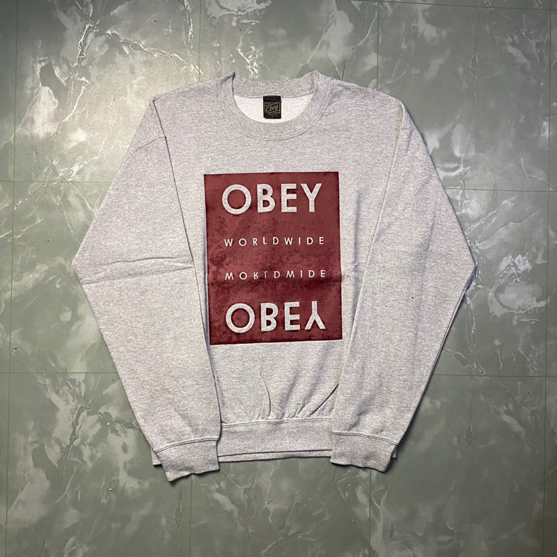 Crewneck obey