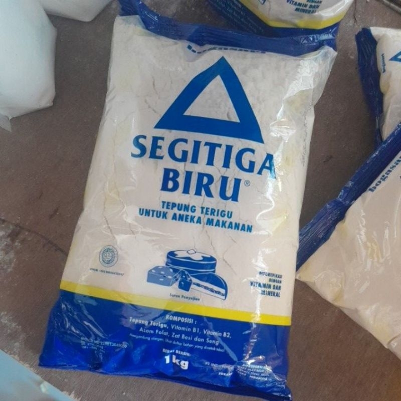 

Tepung Segitiga Biru