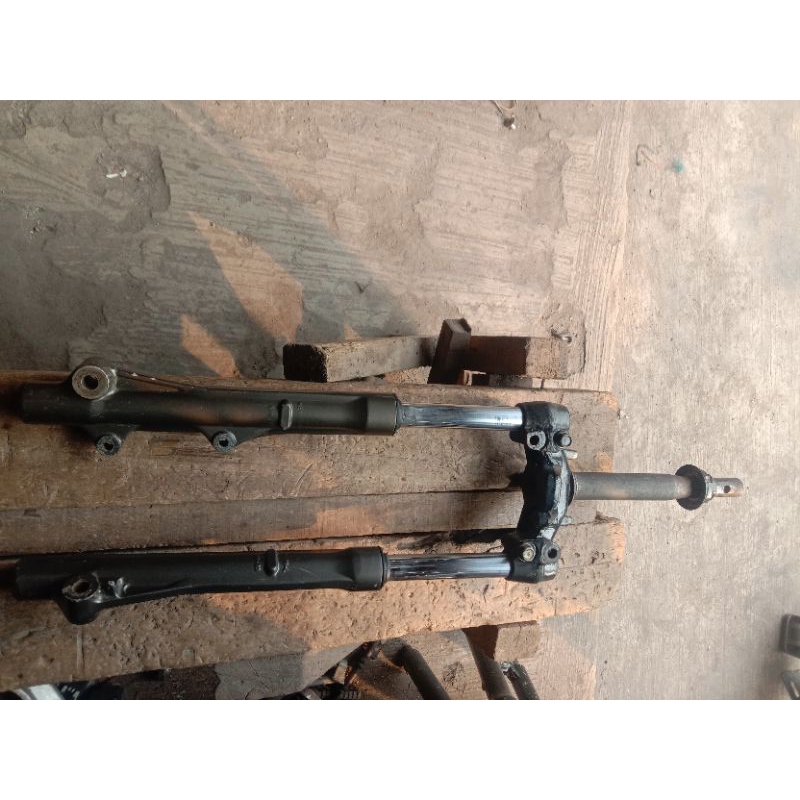 SOKBREKER/SEGITIGA DEPAN MOTOR FOR HONDA suprax125 PNP KHARISMA X D KIRANA Fit LM jumbo SupraX LM re