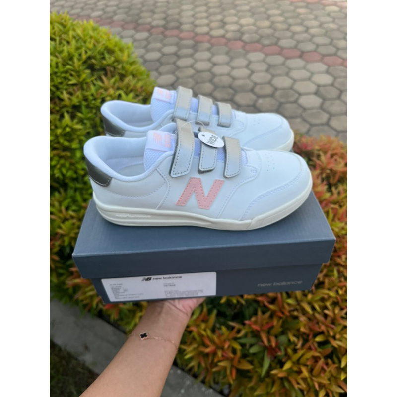 Sale 50% New Balance Kids CT60 PVCT60WP Size 33.5 32.5