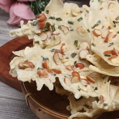 

Peyek Kacang Peyek Daun Jeruk Peyek Gurih