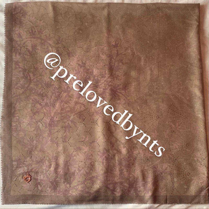 Preloved Hijab Zyta Delia