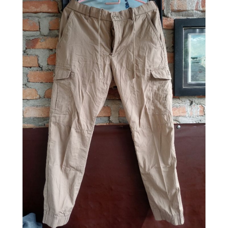 Celana Cargo Chinos brand UNIQLO