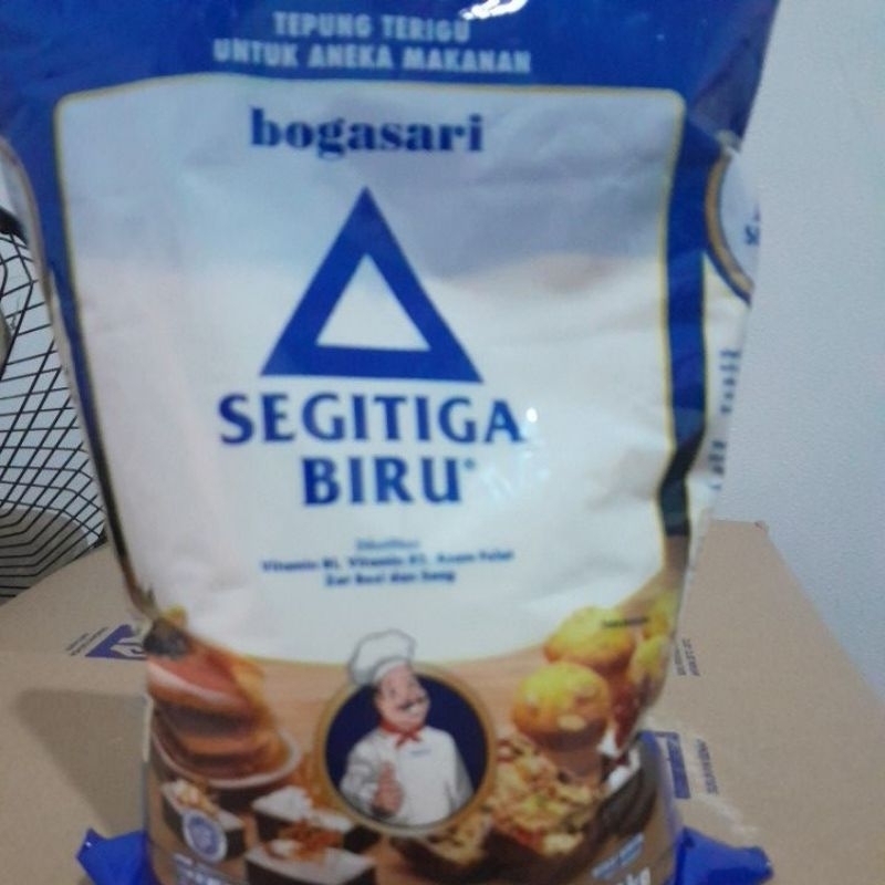 

SEGITIGA BIRU 1KG