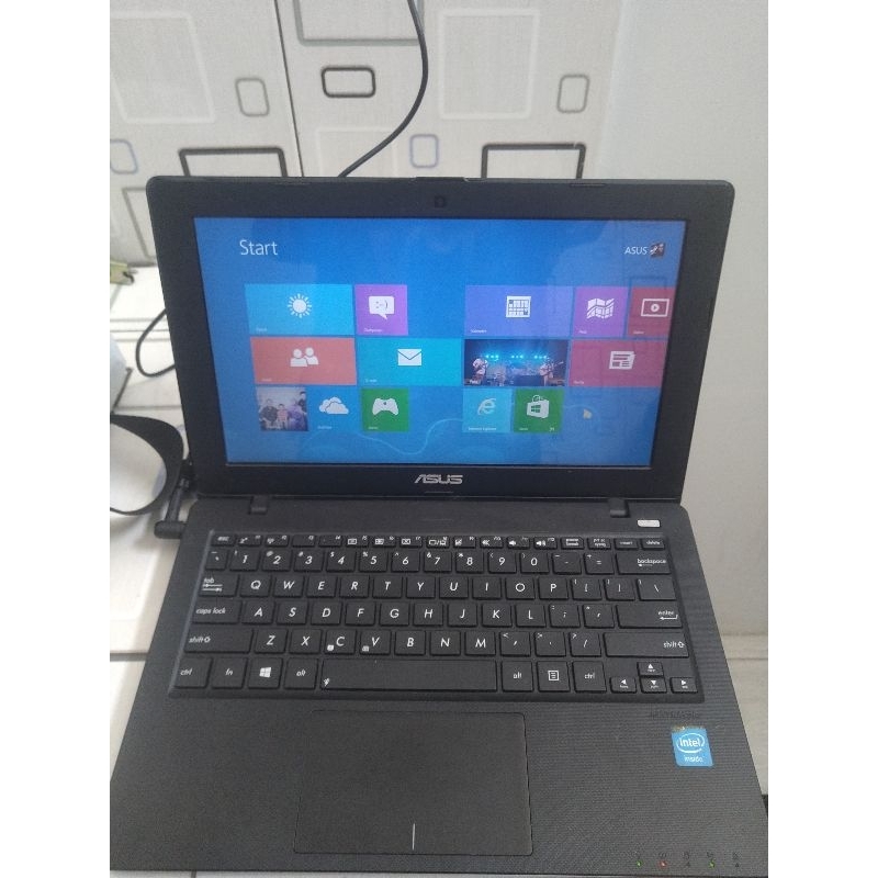 Notebook ASUS X200CA