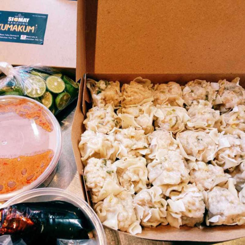 

Siomay Bandung Kumakumi 50 Pcs Bumbu Kacang kering kecap dan jeruk limo