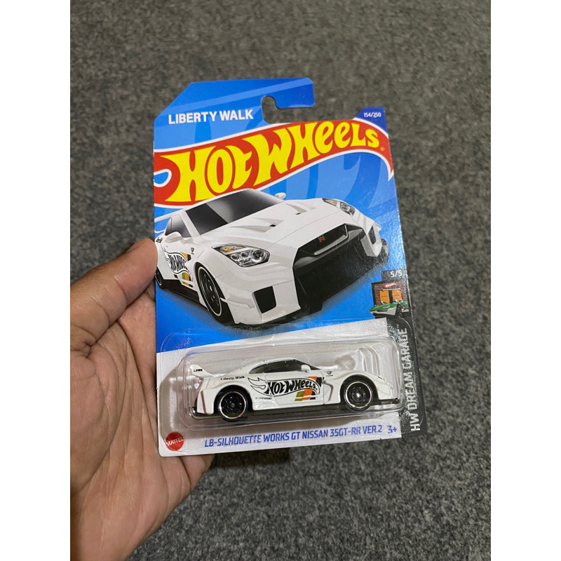 Hot wheels nissan 35 gtr lbwk putih