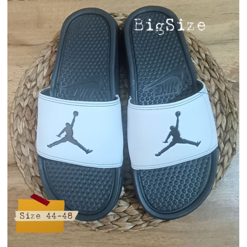 SANDAL SELOP PRIA WANITA UKURAN 36-48 NIKE BENASSI JORDAN HITAM PUTIH SENDAL FLIP FLOP UNISEX FASHIO