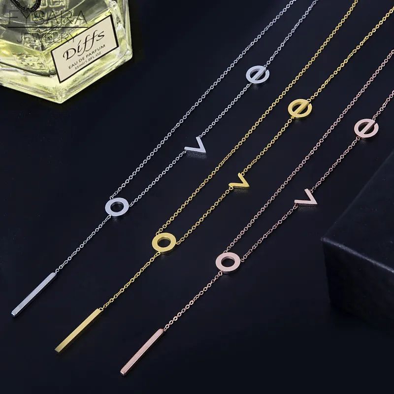 Kalung titanium cinta huruf L O V E perhiasan indah untuk wanita anti karat selamanya