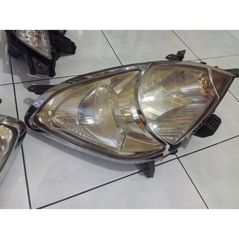 Lampu Headlamp Depan Innova 2010 Original