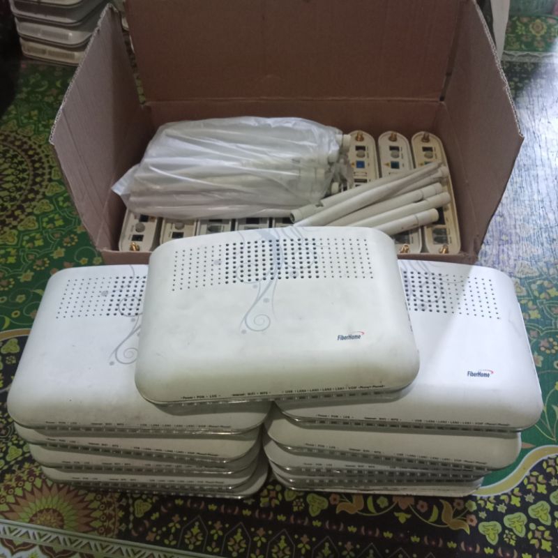 Fiberhome Batik Putih