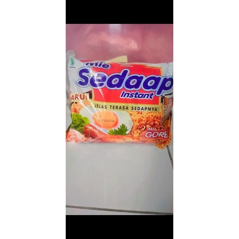

mie sedaap goreng isi 5 per paket