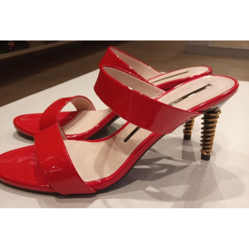 Heels Staccato