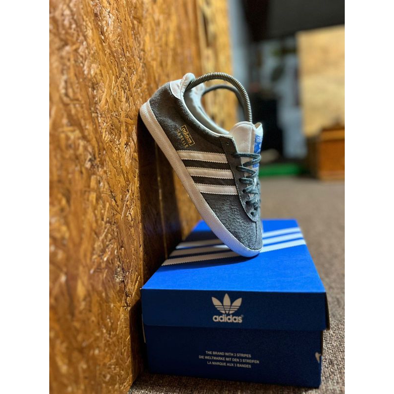 gazelle og dark grey