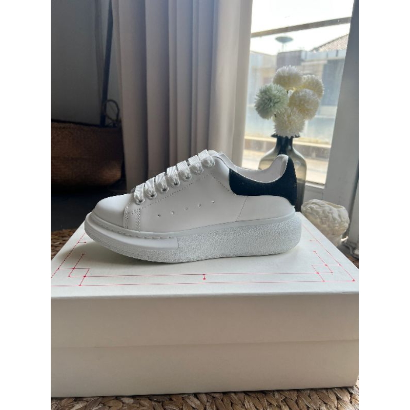 (CVLRS) Sepatu Wanita Alexander McQueen Oversized White Black