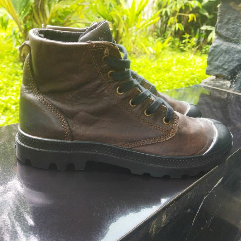 SEPATU BOOTS KULIT PALLADIUM SIZE 40 SECOND