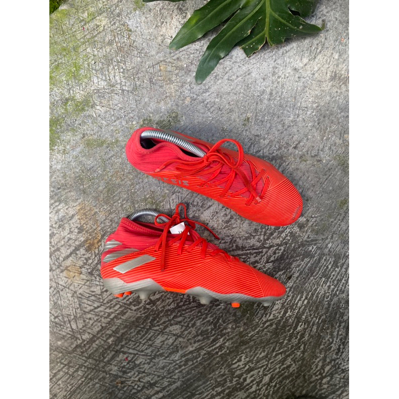 sepatu sepak bola adidas nemeziz