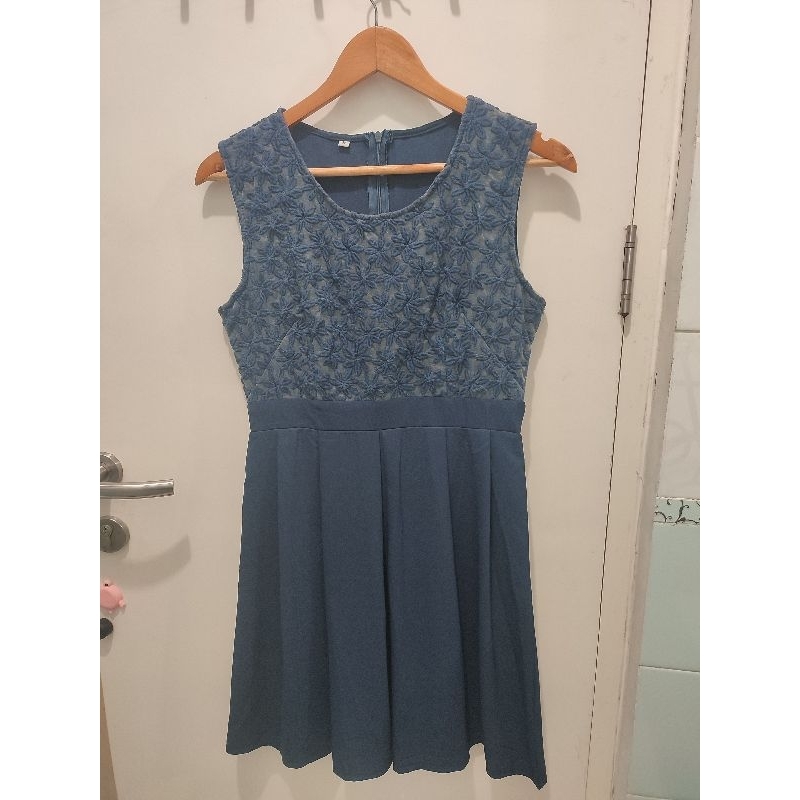 Dress pesta floral bunga navy blue preloved
