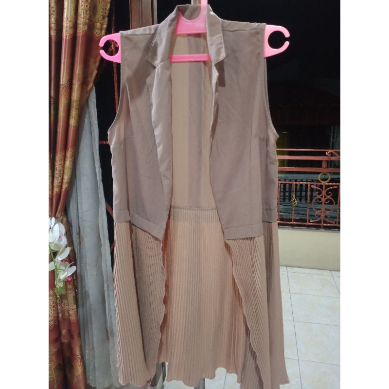 outer simplicity preloved