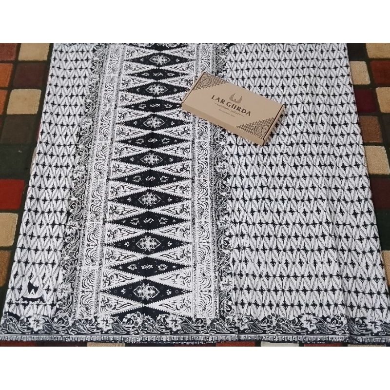 SARUNG BATIK/SARUNG BATIK LARGURDA ORIGINAL TERBARU/SARUNG BATIK SOLO