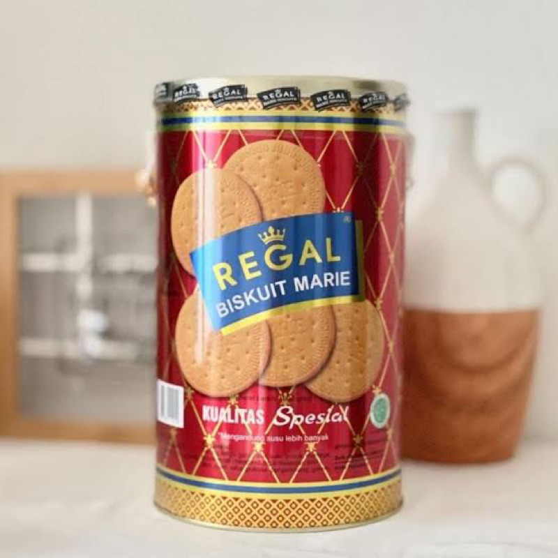

FREE BUBBLEWRAP & DUS !! Regal Marie Kaleng Rantai 1000 Gram Snack Kue Lebaran