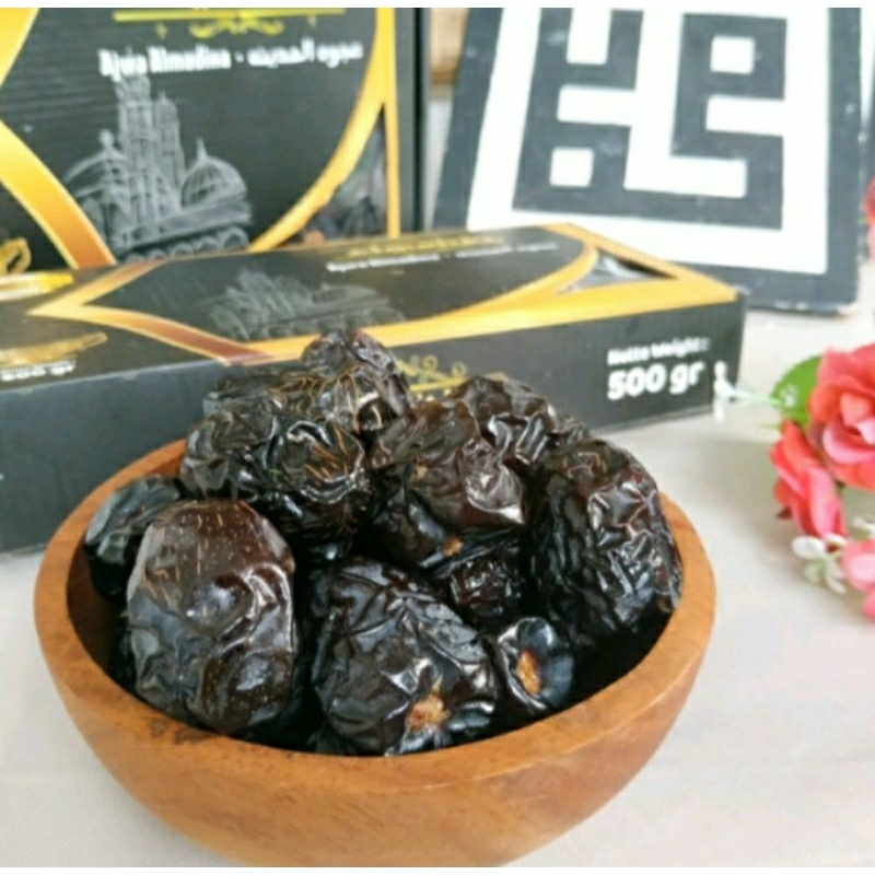 

Kurma Ajwa Madinah / Kurma Ajwa Premium / Ajwa Madinah 500gr Murah