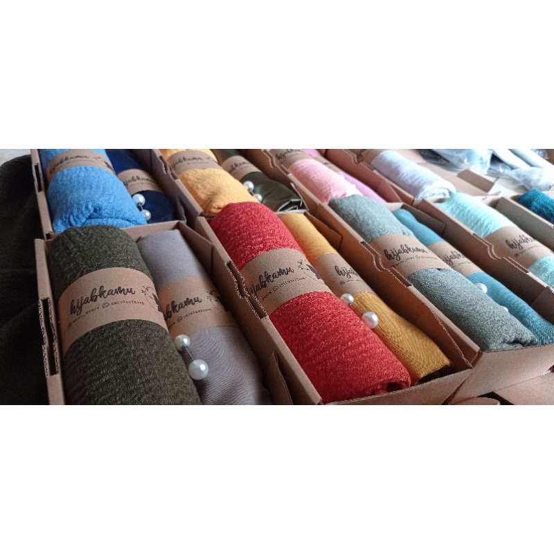 

hampers kado hijab satin premium parcel lebaran|kado ulang tahun wisuda lebaran wanita pacar istri