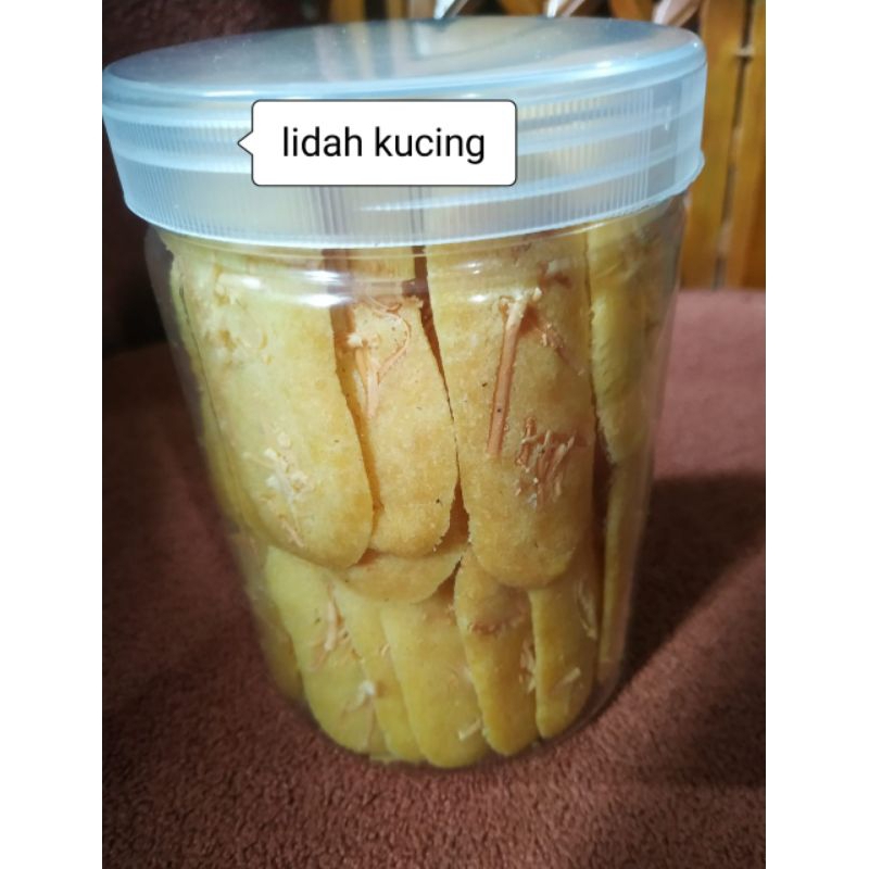 

kue lidah kucing
