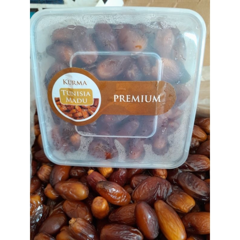 

kurma tunisia madu premium dan super 500gram tekstur empuk rasa tidak terlalu manis