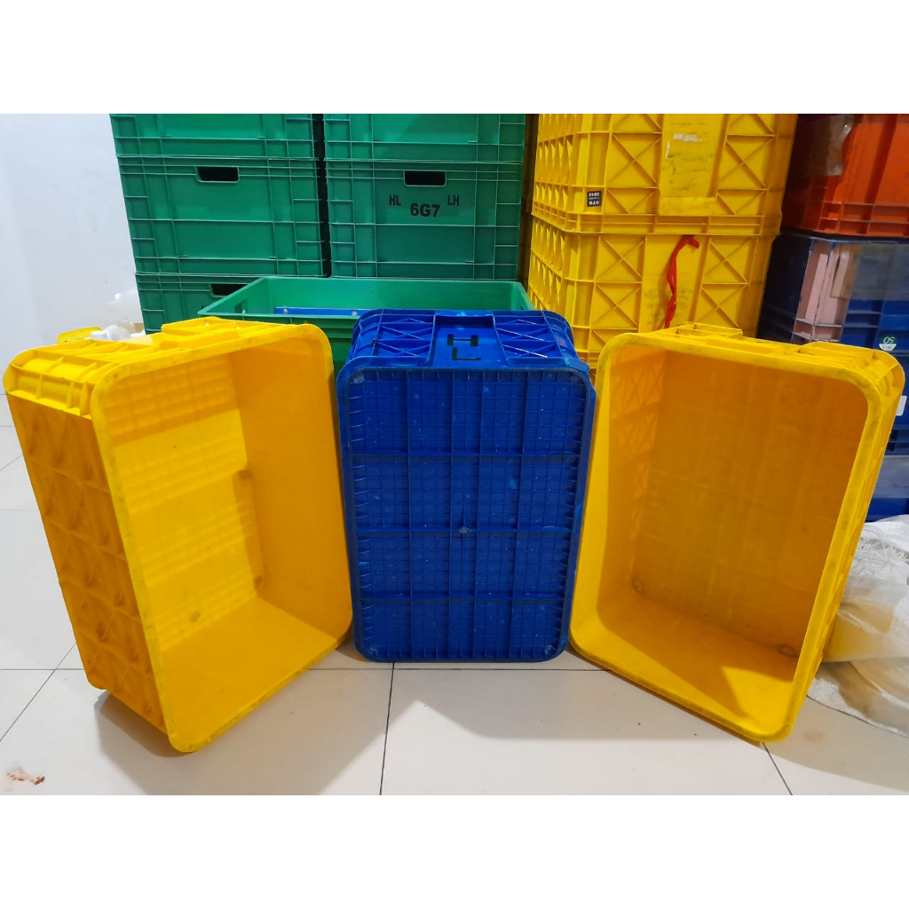 box rapat container plastik bekas container industri Rabbit 3324 bekas