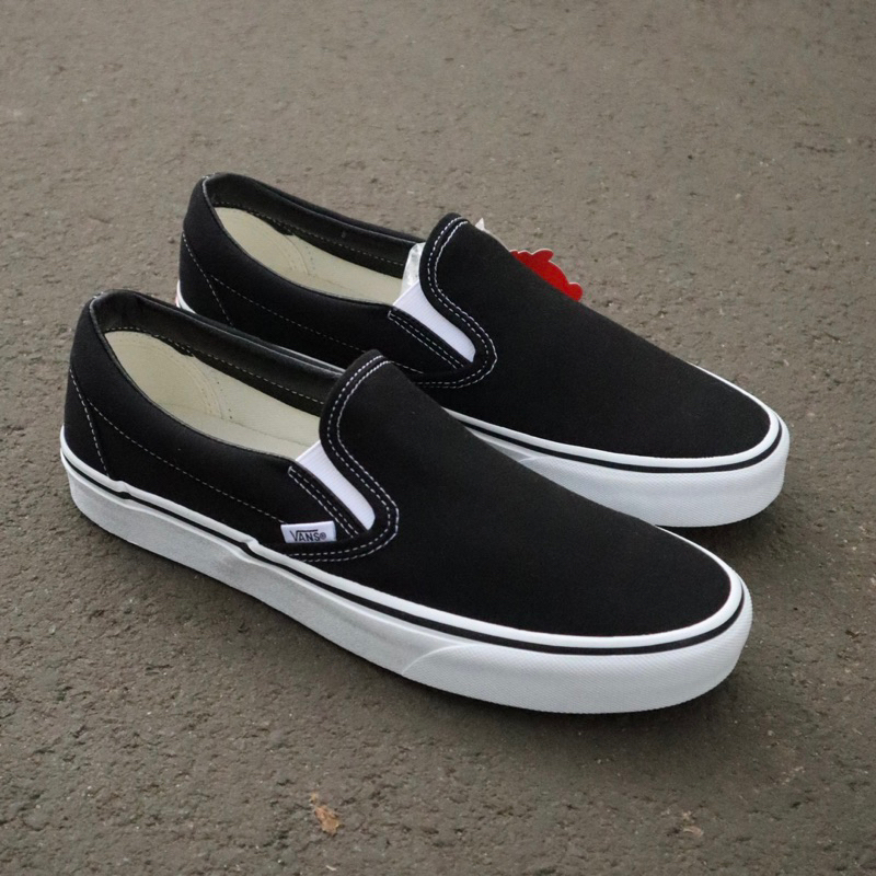 Vans slip on black white classic (Resmi PT NAVYA)