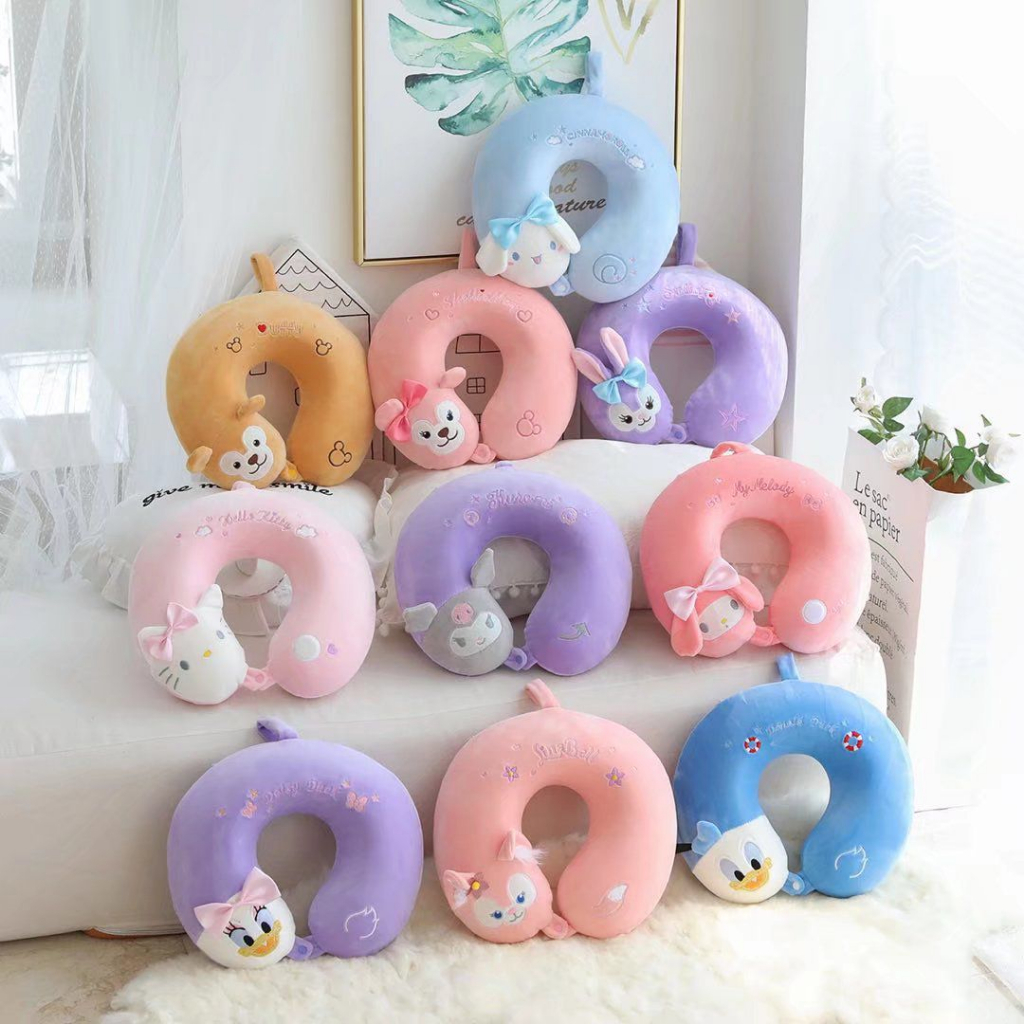 BANTAL LEHER CINNAMOROLL KUROMI MELODY HELLO KITTY DONALD DUCK DAISY DUCK SHELLIE MAY DUFFY LINABEL STELLA LOU NECK PILLOW