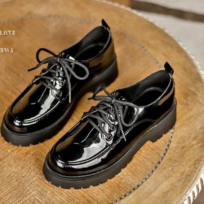 Sepatu Wanita Docmart Low Boots / Sepatu loafers Sekolah Kuliah Matee Glosy OOTD Quality Impor