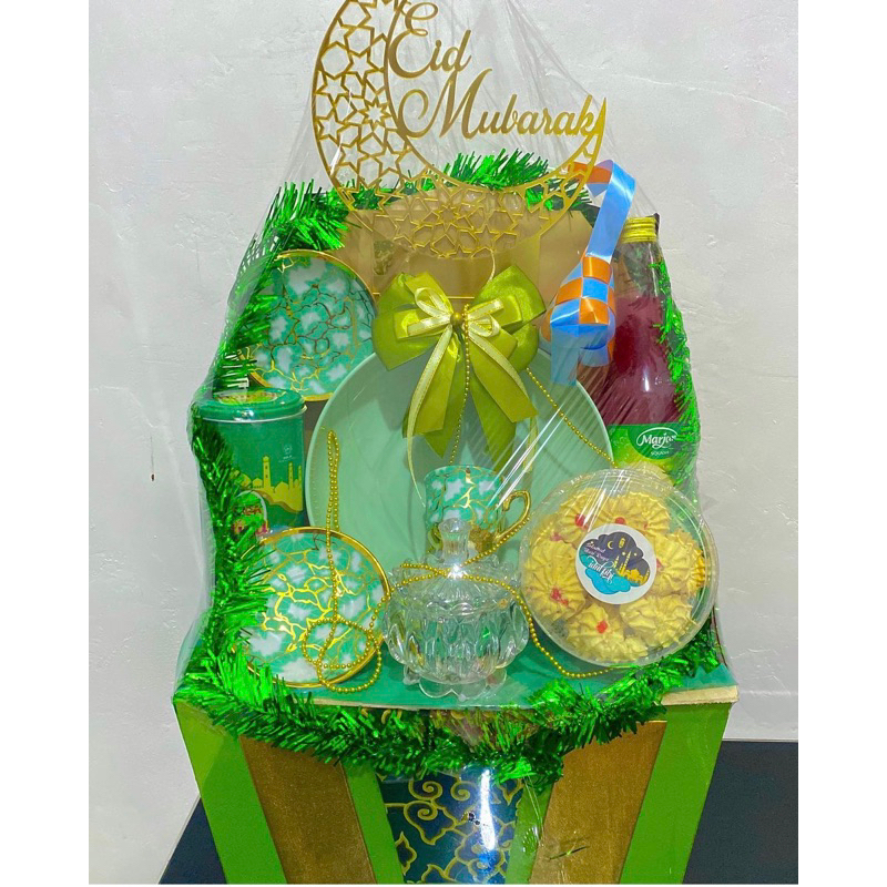 

PARCEL HAMPERS IDUL FITRI LEBARAN PECAH BELAH MIX KUE KERING