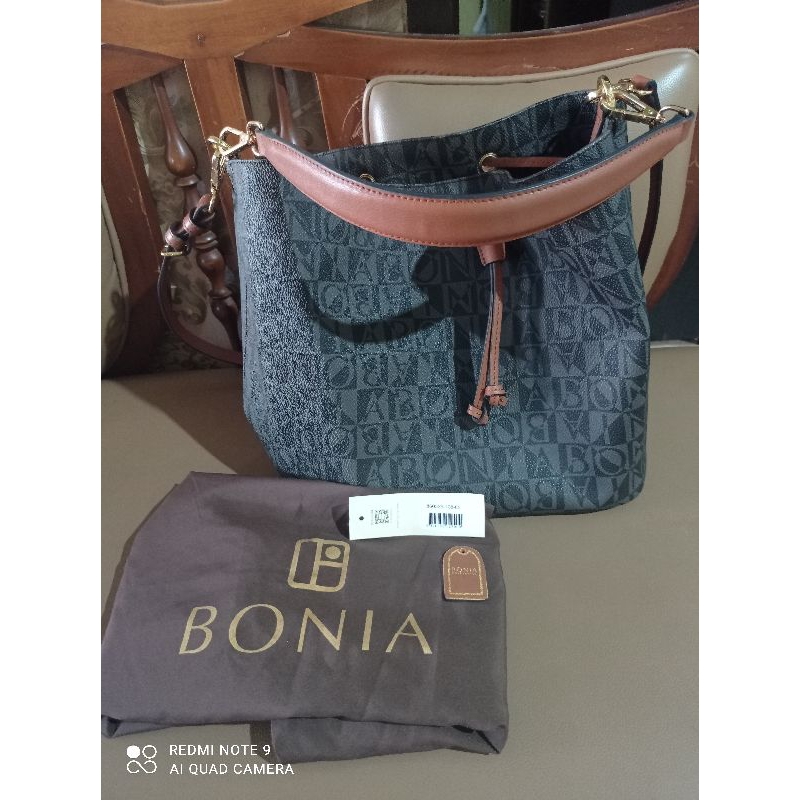 Preloved bonia serut