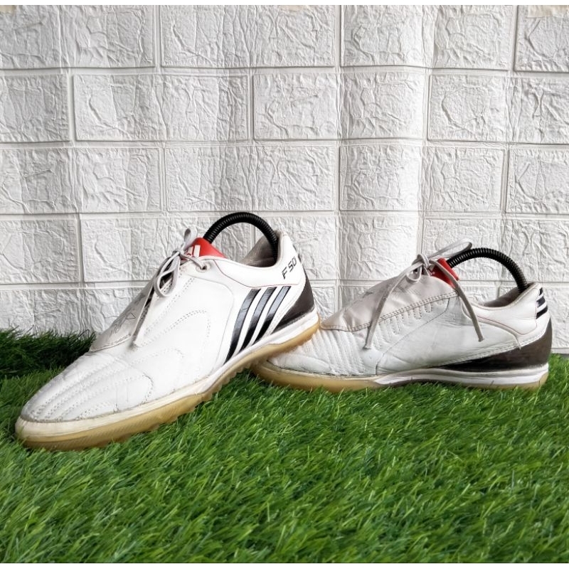 OBRAL thrift shoes size 41 sepatu futsal second branded ADIDAS F50