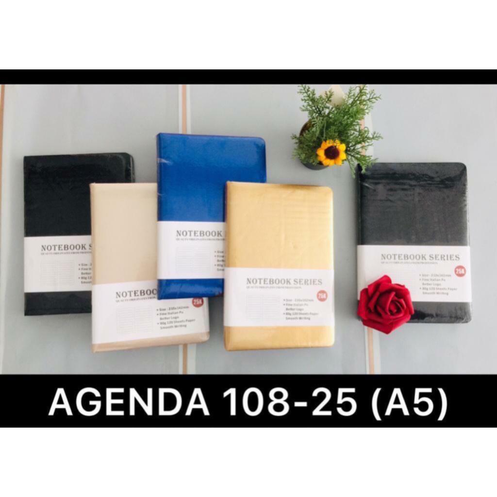 

AS888 - Buku Agenda A5 Polos Merk Schoolchild 108-25 (21 x 14.2 x 2 CM)