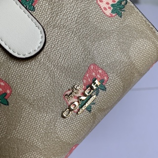 [Instant/Same Day] 91836  COACH New Strawberry Snap Button Short Style Women's Long Style Wallet Card Case  qianbao