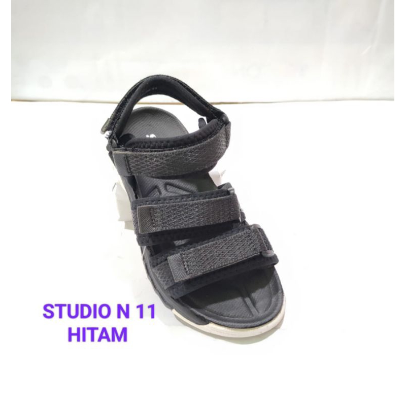 SENDAL GUNUNG ANAK STUDIO N 11 HITAM