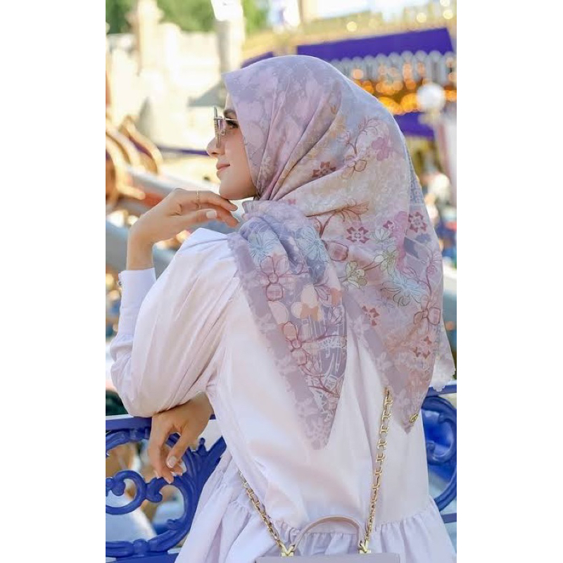 Buttonscarves The Dream Park - Viola