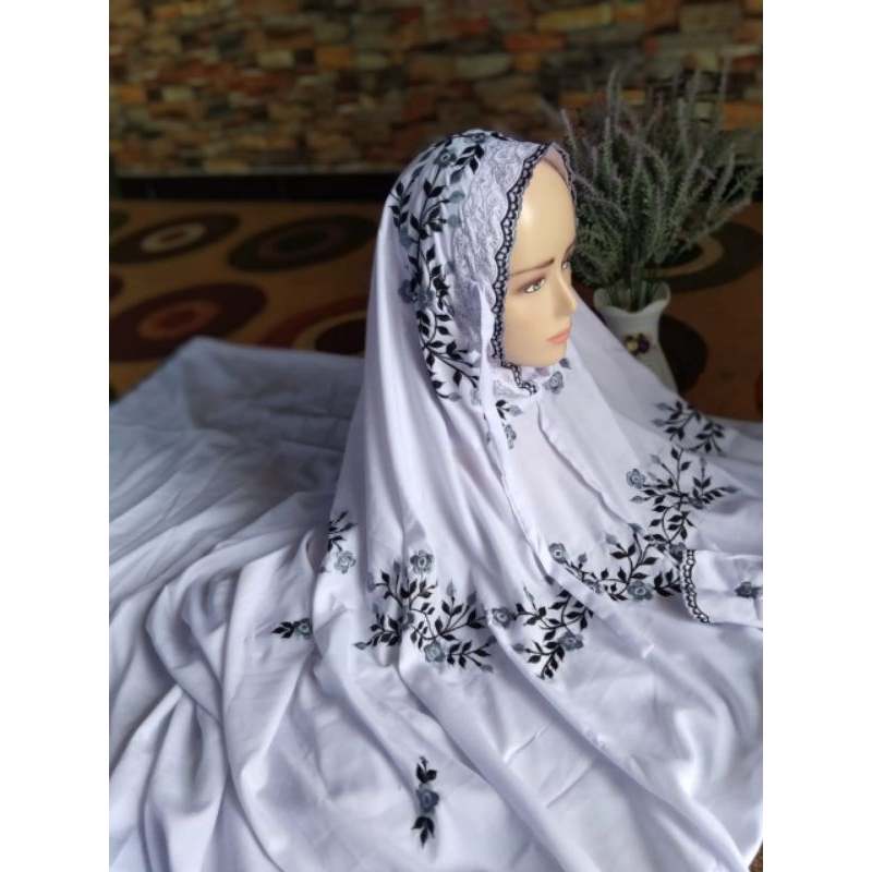 mukena kudus lajuran dewasa, mukena lajuran polino silk, mukena motif hitam abu, mukena motif bunga 