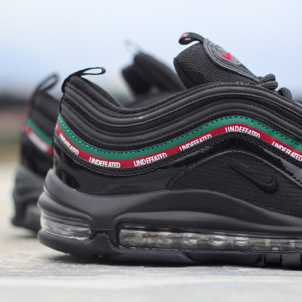 AM97 UNDEFEATED ALL BLACK SEPATU SNEAKERS TERLARIS