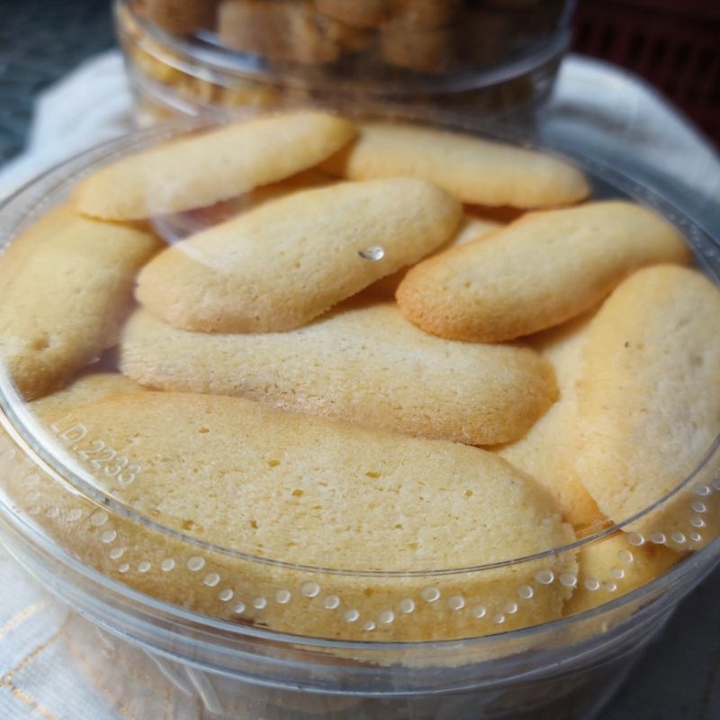 

paket kue lidah kucing