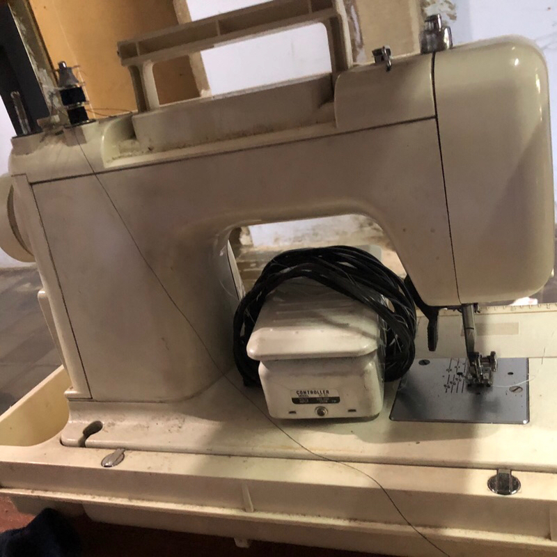 Mesin Jahit portable Janome