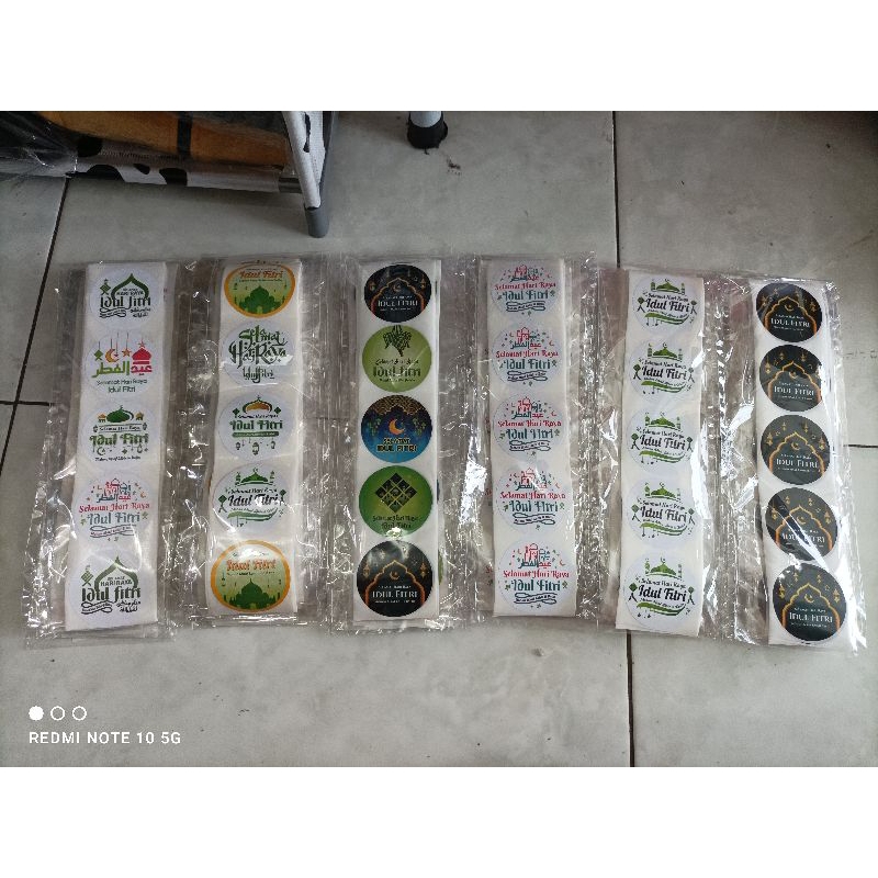 

STIKER BULAT bertuliskan IDUL FITRI diameter 4,5cm/ stiker bulat idul fitri untul toples kemasan hampers
